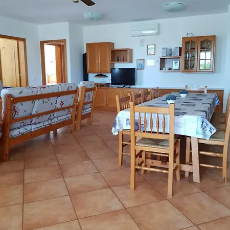 Santo Grande Nyaraló